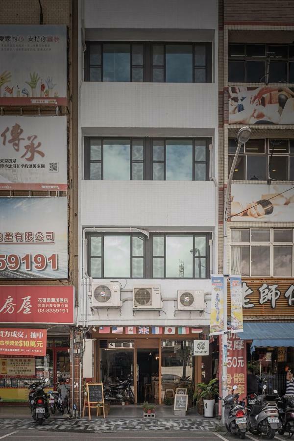 World Inn 窩二樓小客棧民宿 Hualien City Exterior foto
